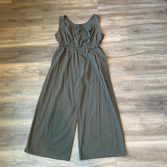 Square neck lace up ruched jumpsuit olive green 1X - Picture 9 of 11